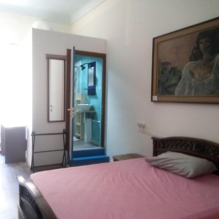Ampia Stanza Con Bagno Privato, Centro Sassariアパートメント エクステリア 写真